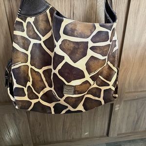 Authentic Dooney & Burke Shoulder tote XL